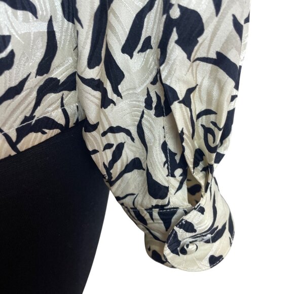 Vintage Fit-Yuel Women’s Black & White Abstract Print Long Sleeve Blouse - Picture 6 of 8